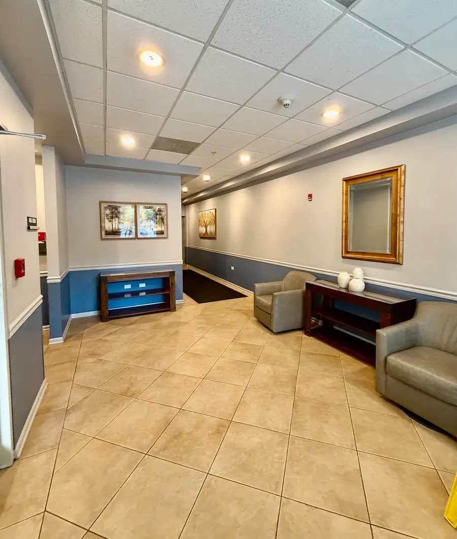 390 S Western Avenue #204, Des Plaines, IL 60016 - #3