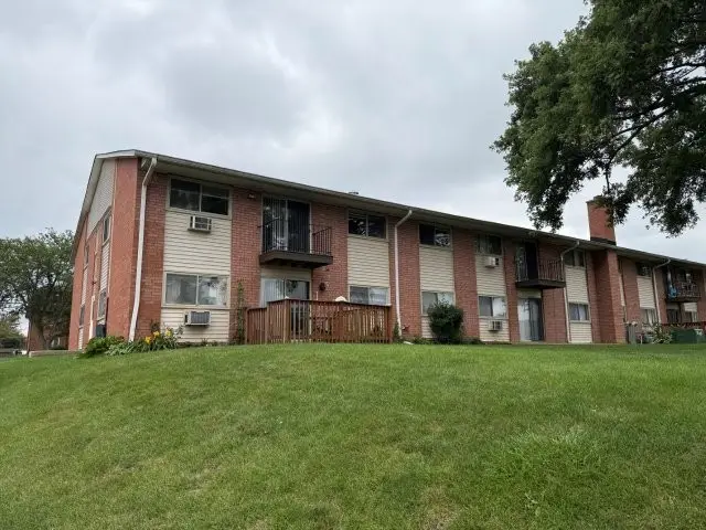 690 Marilyn Avenue #206, Glendale Heights, IL 60139 - #2