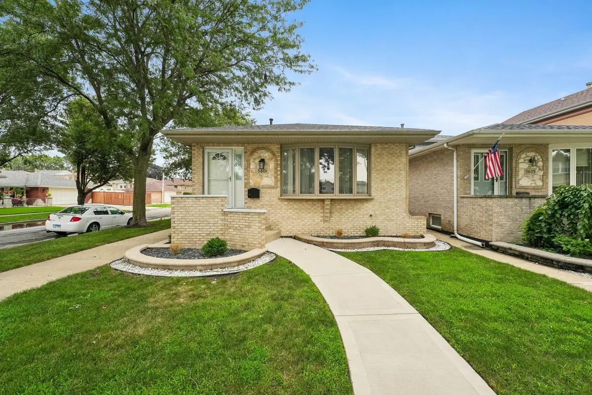 5601 S Sayre Avenue, Chicago, IL 60638 - #1