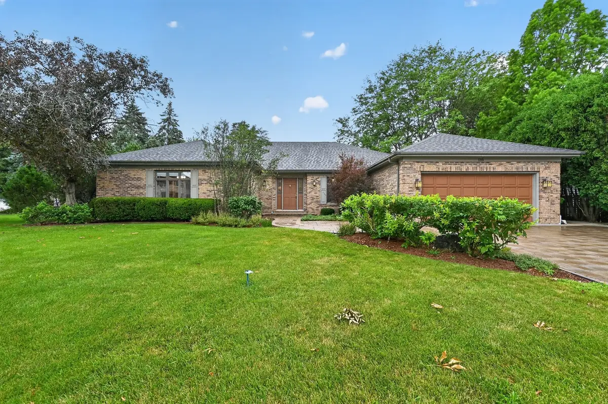 135 Hawkins Circle, Wheaton, IL 60189 - #1
