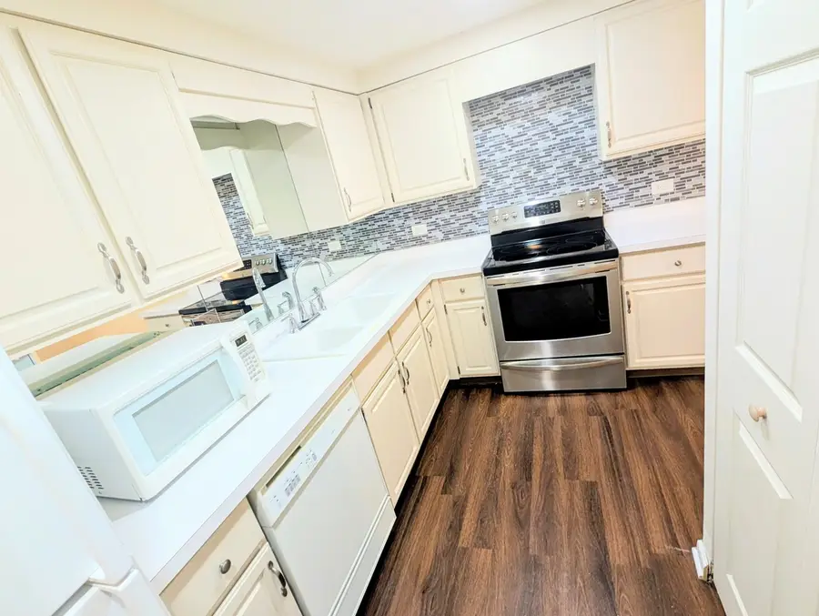 3505 Lakeview Drive #104, Hazel Crest, IL 60429 - #3