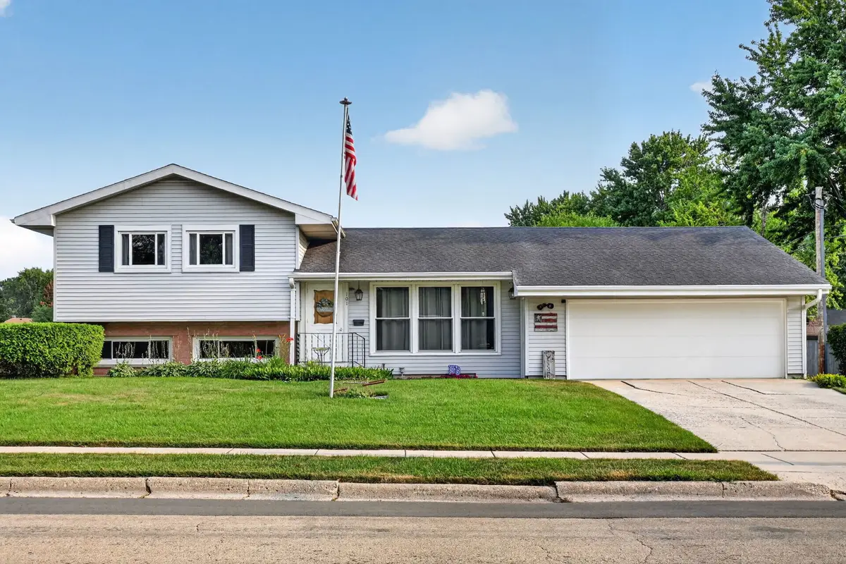 101 Joanne Lane, Rochelle, IL 61068 - #1