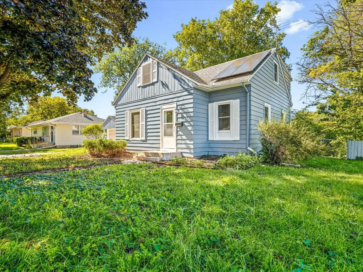 407 Glendale Avenue, Rockford, IL 61108 - #1
