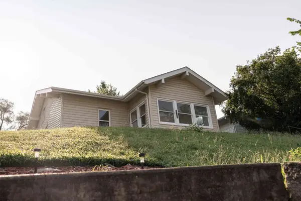 1705 5th Street, Rock Island, IL 61201