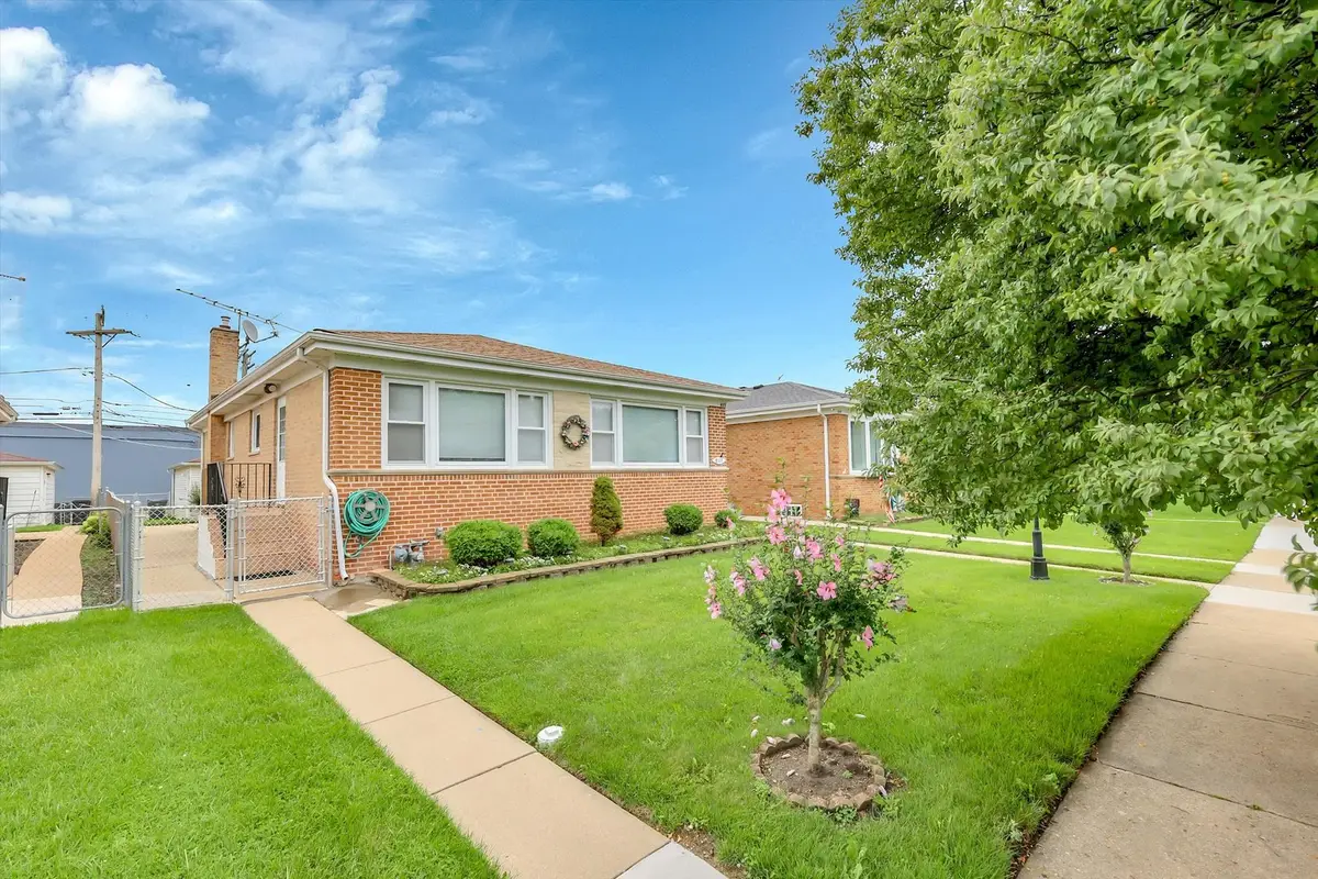 8133 Hamlin Avenue, Skokie, IL 60076 - #1