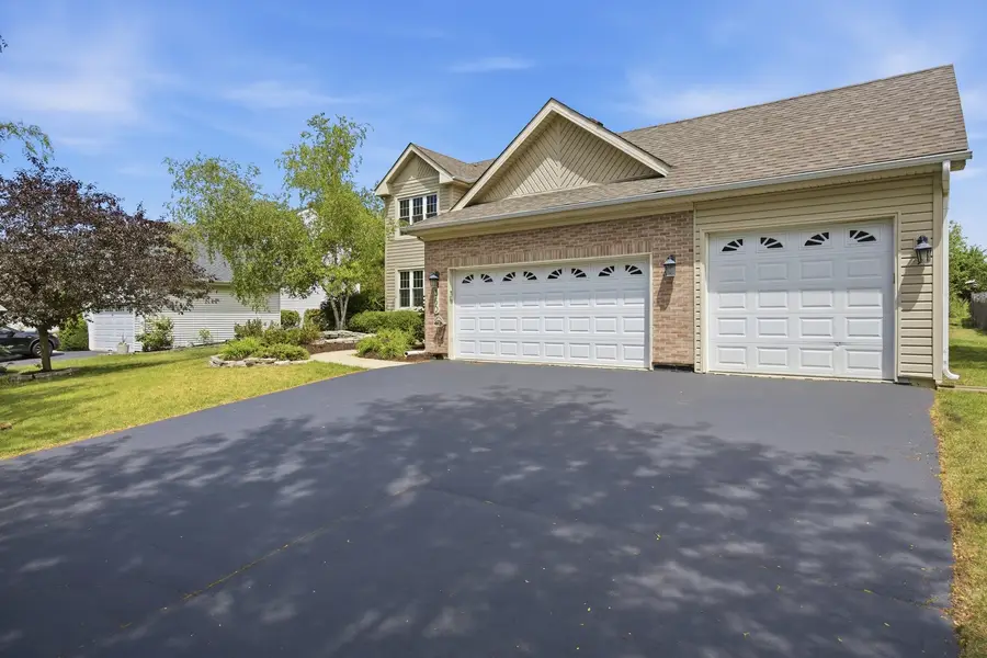 360 Winding Canyon Way, Algonquin, IL 60102 - #2