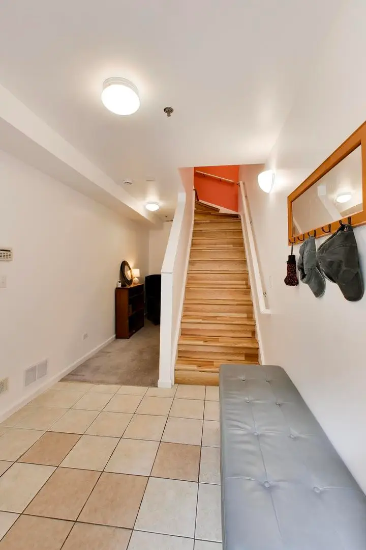 2011 W Chase Avenue #2, Chicago, IL 60645 - #2