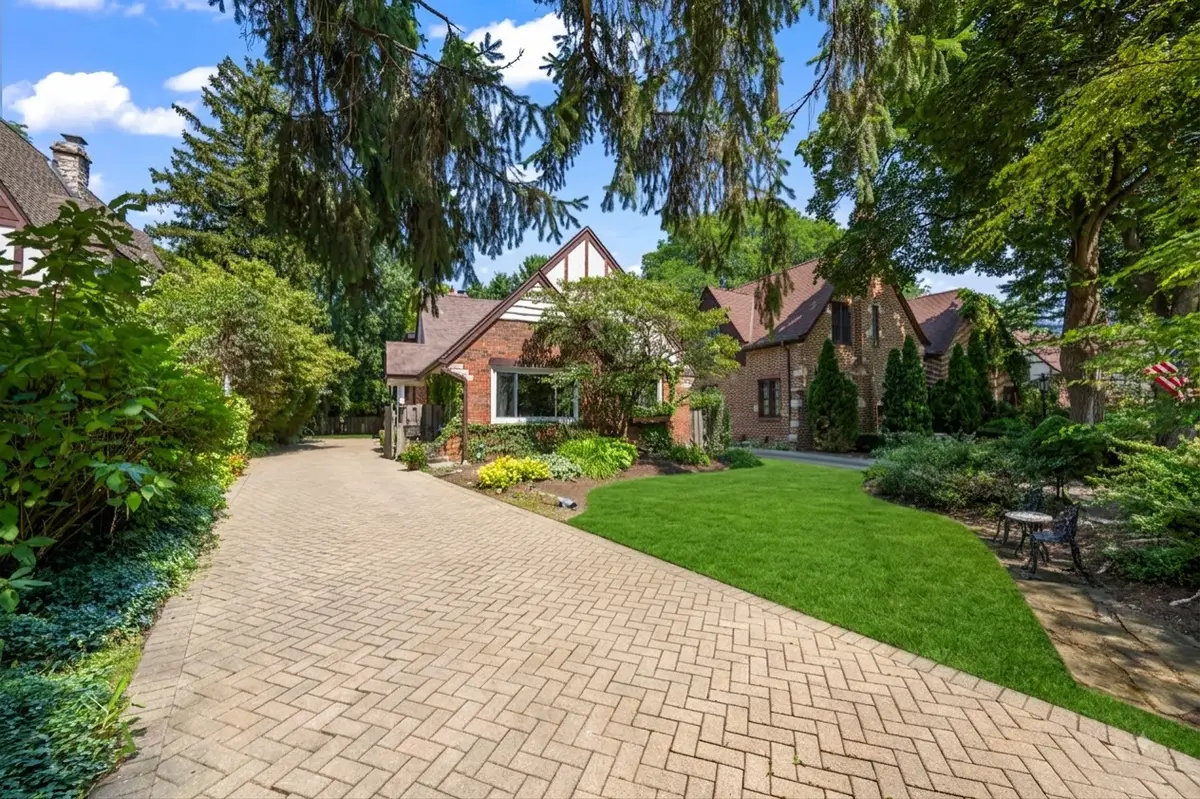 1216 E Mayfair Road, Arlington Heights, IL 60004 - #1
