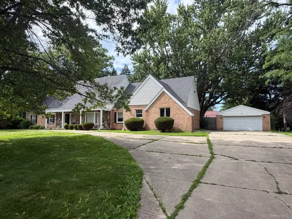 1822 W Pearl City Road, Freeport, IL 61032