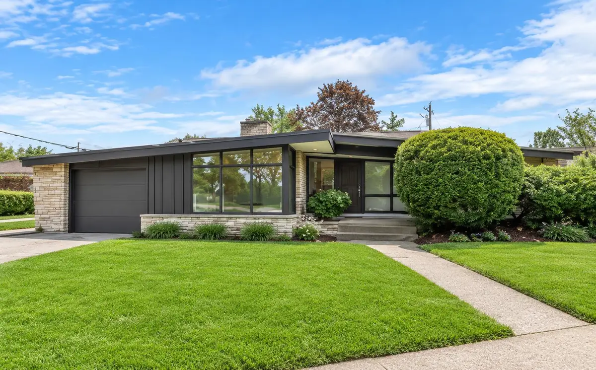 7120 W 26th Street, Berwyn, IL 60402 - #1