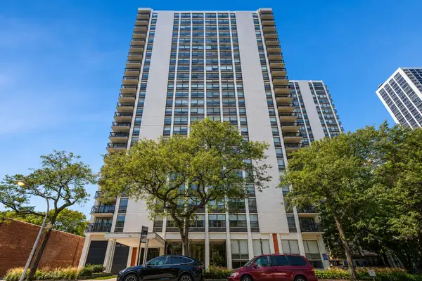 1455 N Sandburg Terrace #2306B, Chicago, IL 60610