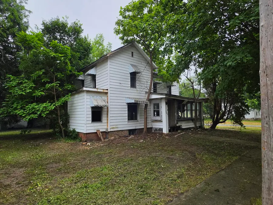 202 S 1st Street, Chatsworth, IL 60921 - #2