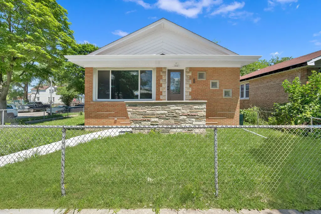 1924 W Marquette Road, Chicago, IL 60636 - #1
