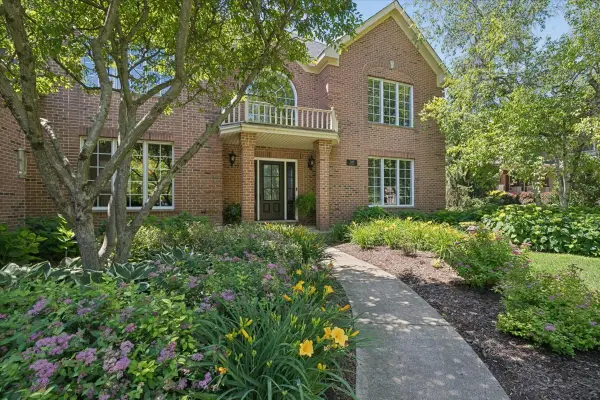 7209 Brae Court, Gurnee, IL 60031