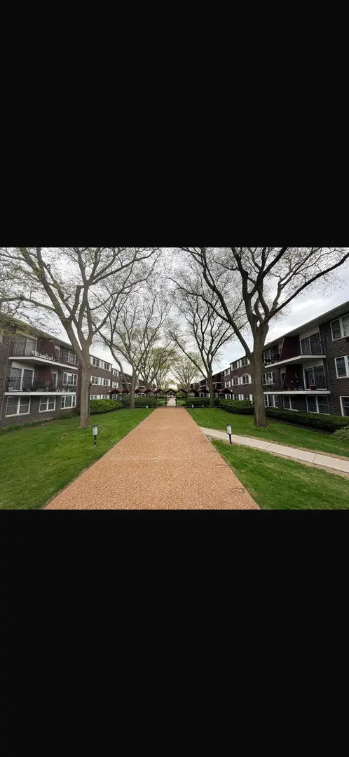 8710 Skokie Boulevard #3BS, Skokie, IL 60077