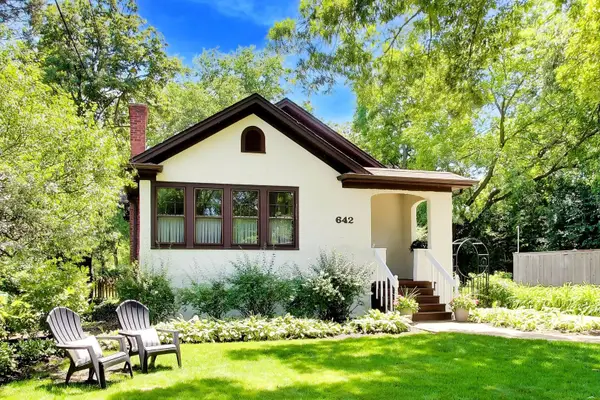642 Gray Avenue, Highland Park, IL 60035