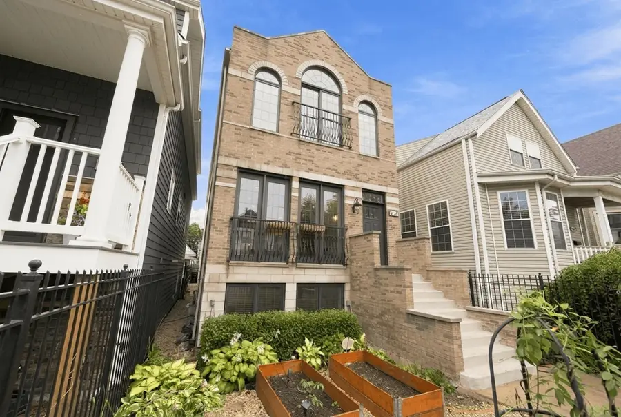 4106 N Saint Louis Avenue, Chicago, IL 60618 - #2