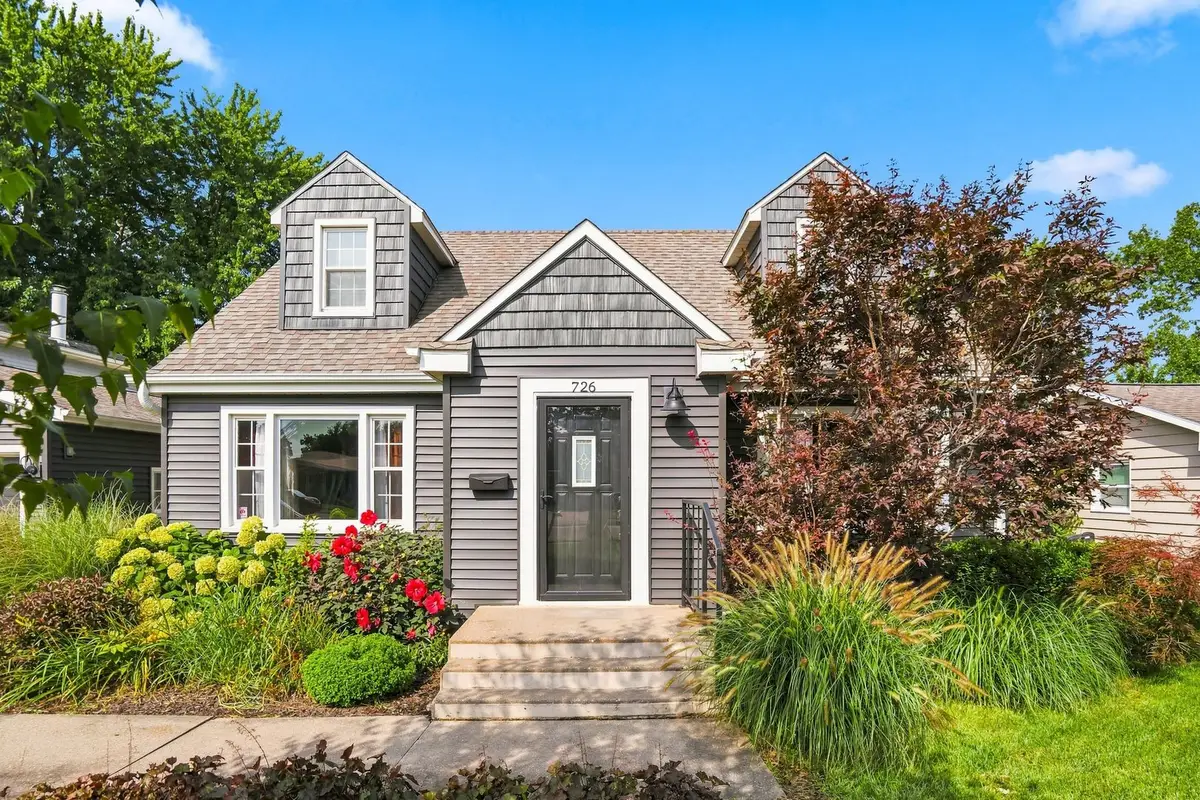 726 N 13th Street, Clinton, IA 52732 - #1