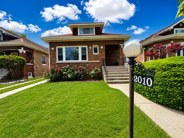 2010 S 11th Avenue, Maywood, IL 60153