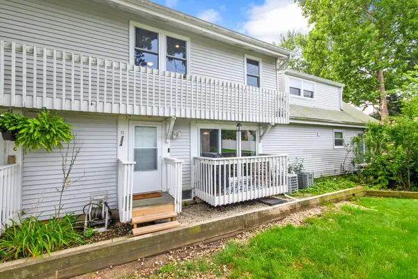 224 Foxhead Court #B, Bolingbrook, IL 60440