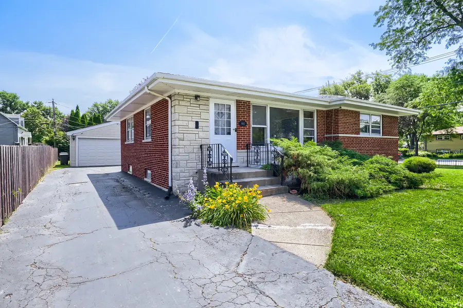 603 N Wilshire Lane, Arlington Heights, IL 60004 - #2