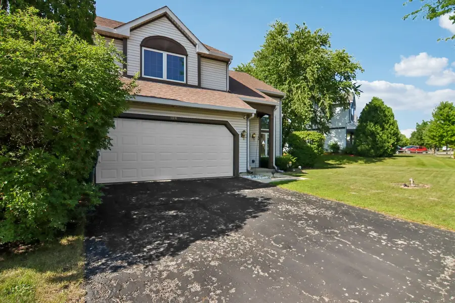 18 W Rosewood Lane, Round Lake Beach, IL 60073 - #3