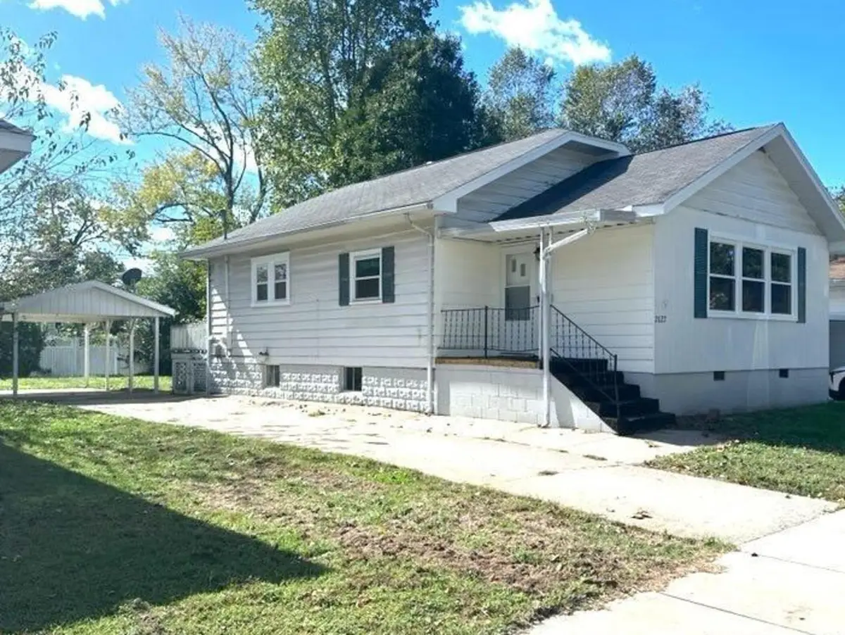 2027 Herbert Street, Murphysboro, IL 62966 - #1