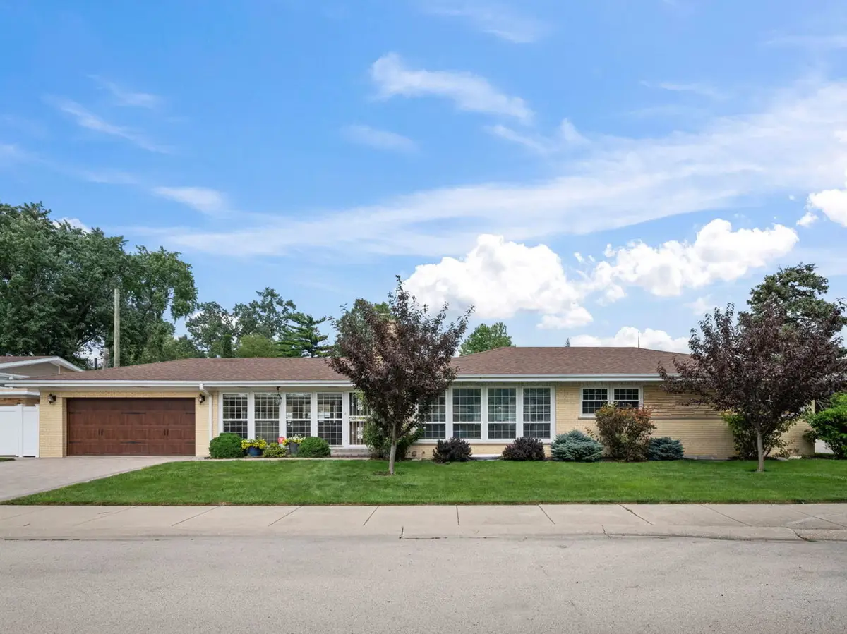 6301 N Keating Avenue, Chicago, IL 60646 - #1