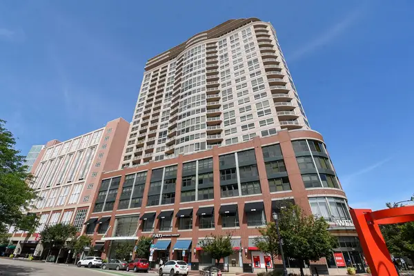 807 Davis Street #1610, Evanston, IL 60201