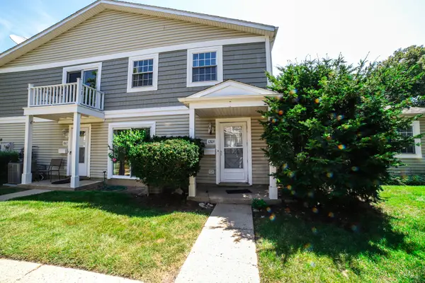1205 Quincy Court, Wheeling, IL 60090