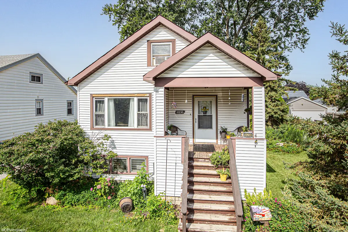 10230 S Turner Avenue, Evergreen Park, IL 60805 - #1