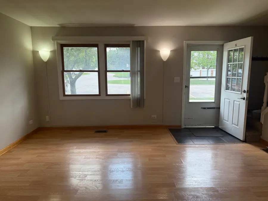 1932 Farnham Court, Schaumburg, IL 60194 - #2