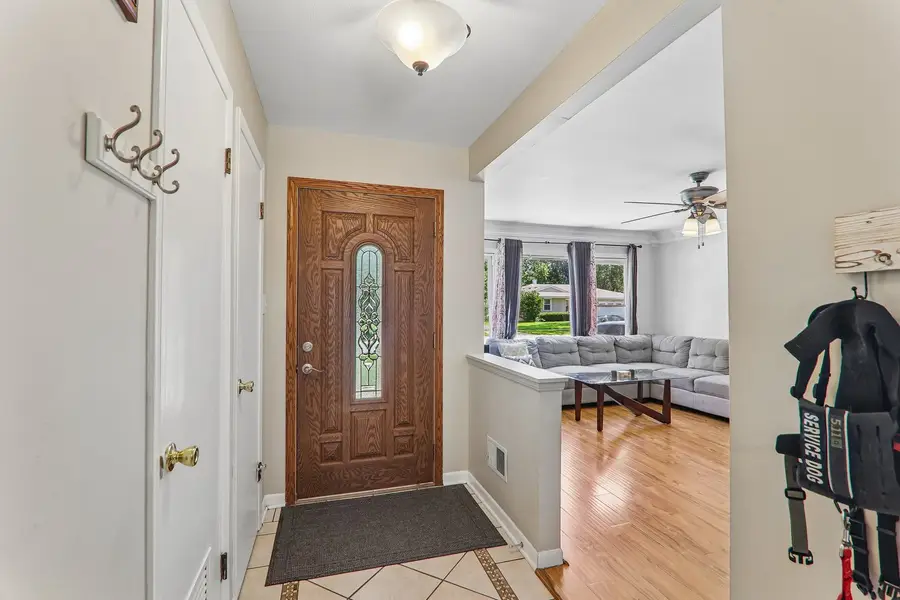 1212 Carswell Avenue, Elk Grove Village, IL 60007 - #3