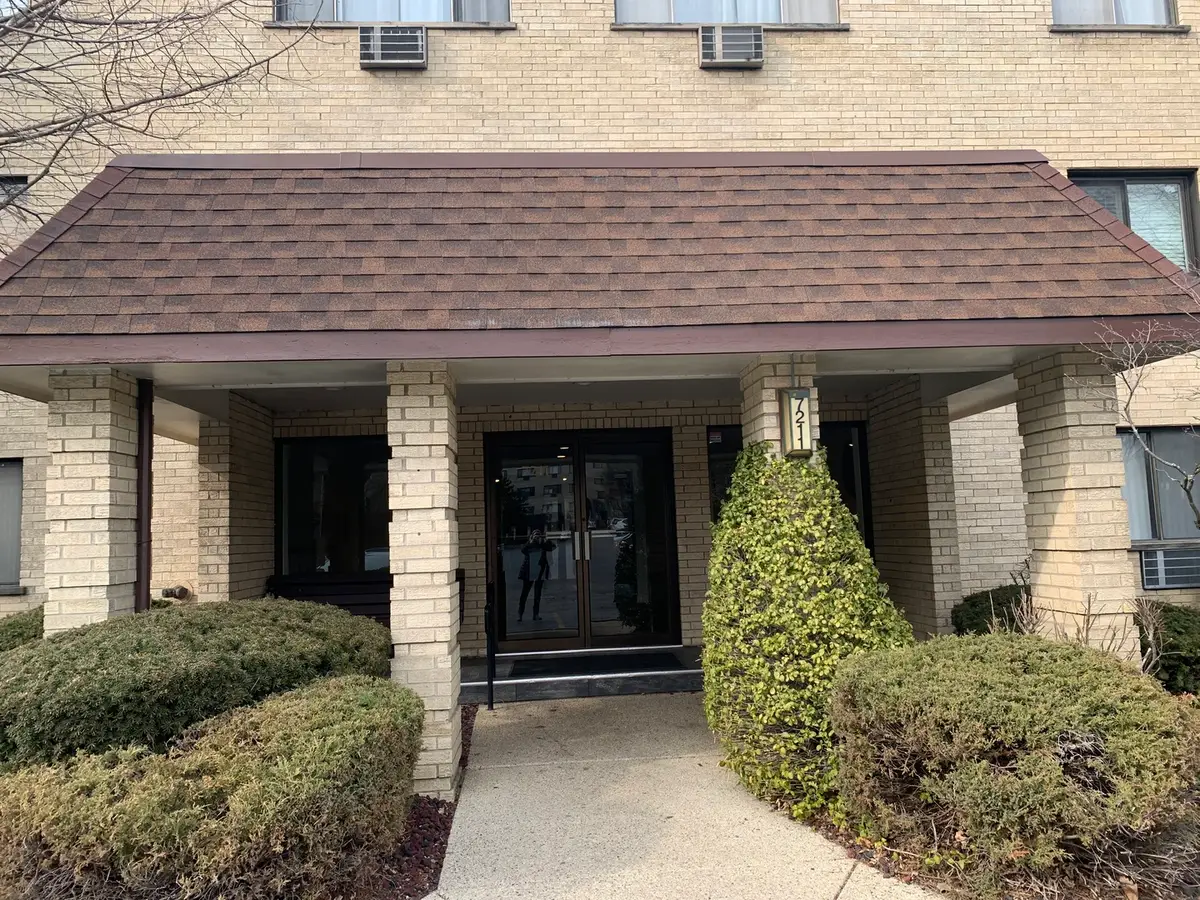 7211 Wolf Road #412A, Indian Head Park, IL 60525 - #1