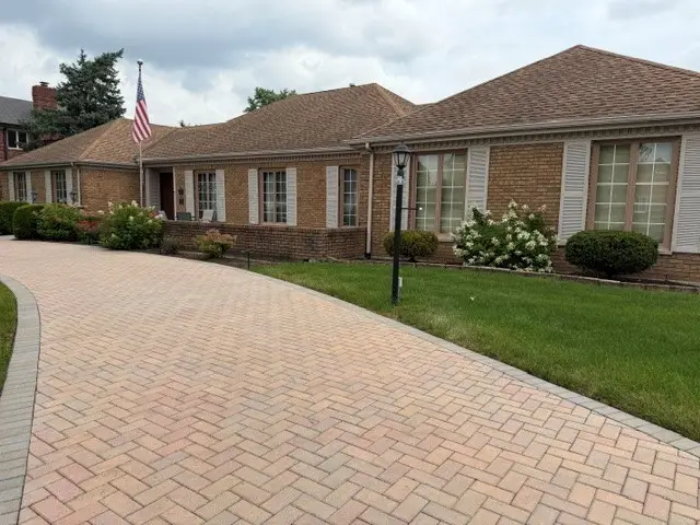 8283 Lake Ridge Drive, Burr Ridge, IL 60527 - #2