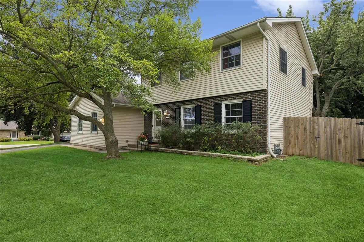 6121 Sands Road, Crystal Lake, IL 60014 - #1