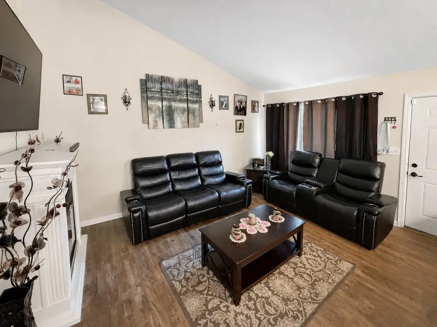 413 Wildwood Court, Romeoville, IL 60446 - #3