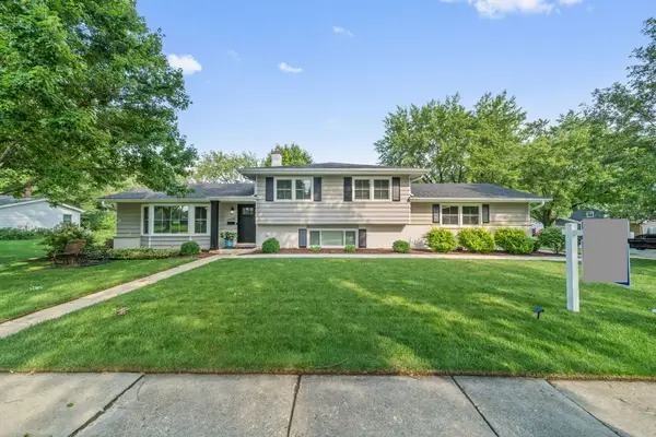 1340 Clyde Drive, Naperville, IL 60565