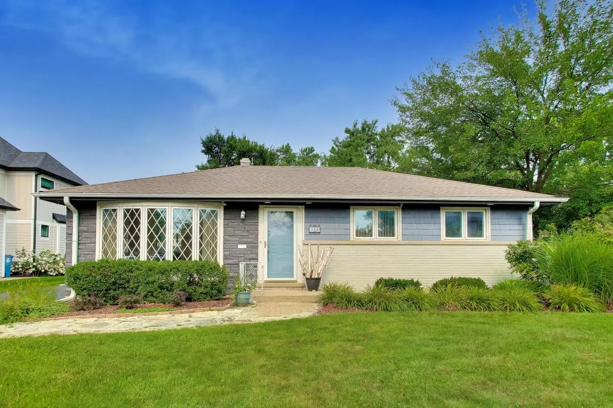 466 N Ridgeland Avenue, Elmhurst, IL 60126 - #1