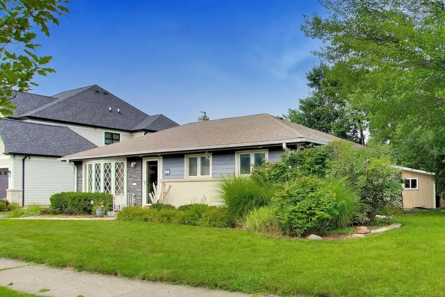 466 N Ridgeland Avenue, Elmhurst, IL 60126 - #2