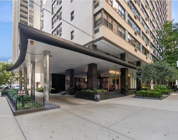 850 N Dewitt Place #10G, Chicago, IL 60611