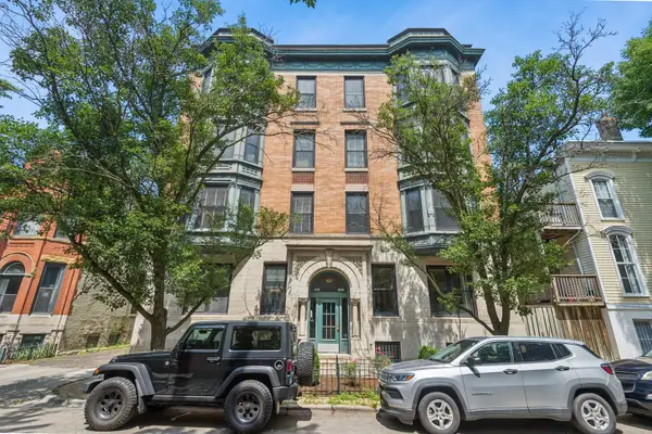 508 W Grant Place #102, Chicago, IL 60614