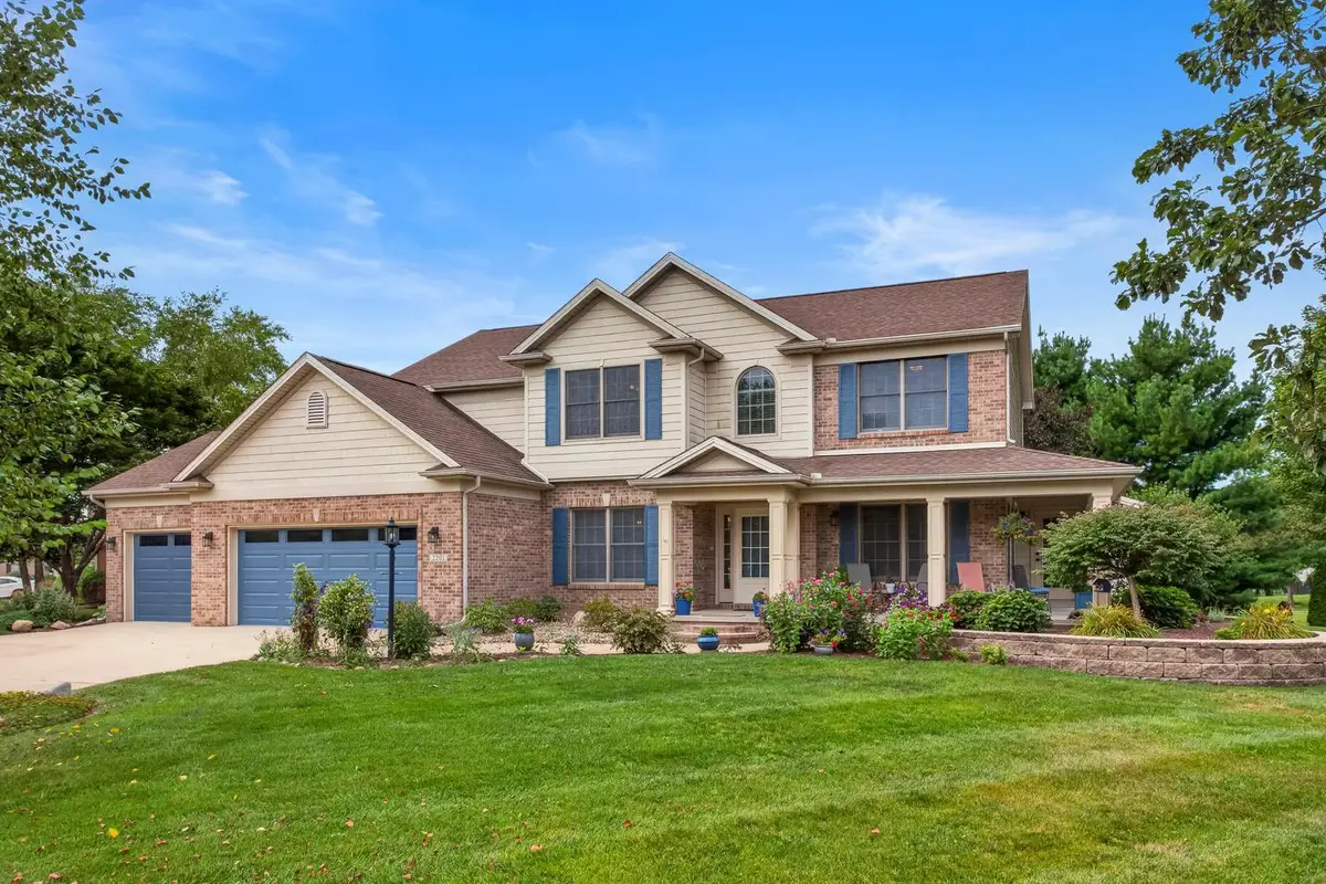 2201 Strand Drive, Champaign, IL 61822 - #1