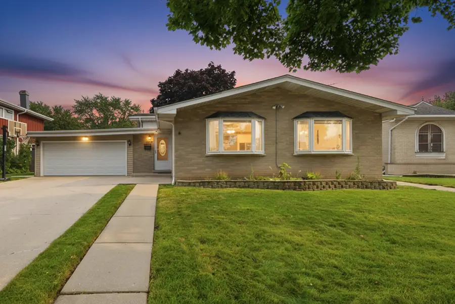7928 Arcadia Street, Morton Grove, IL 60053 - #2