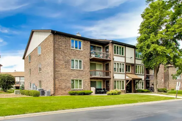 4932 Circle Court #502, Crestwood, IL 60418