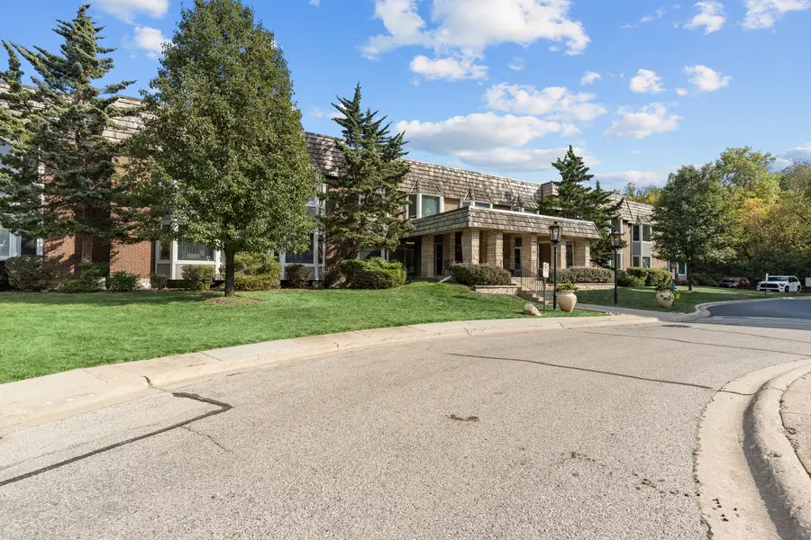 2300 Windsor Mall Court #2E, Park Ridge, IL 60068 - #2