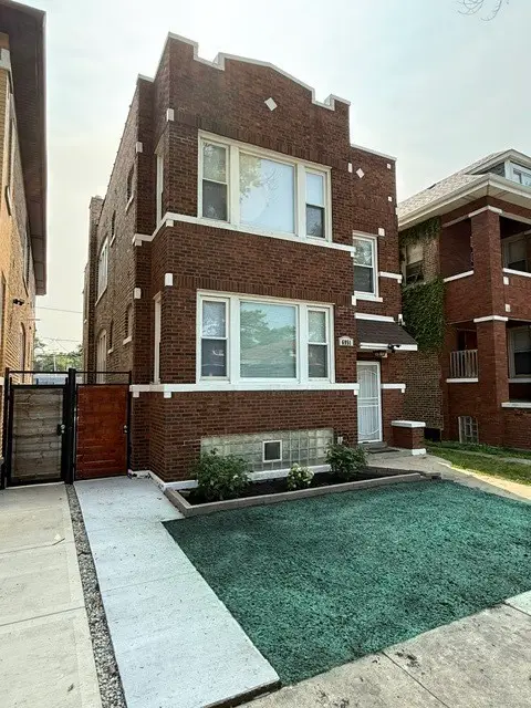 6951 S Artesian Avenue, Chicago, IL 60629