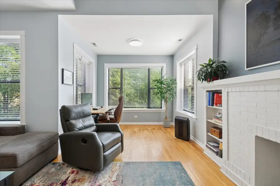 2456 W Eastwood Avenue #3, Chicago, IL 60625 - #3
