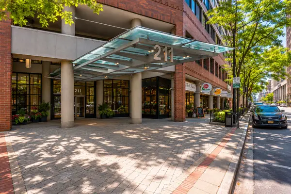 211 E Ohio Street #2313, Chicago, IL 60611