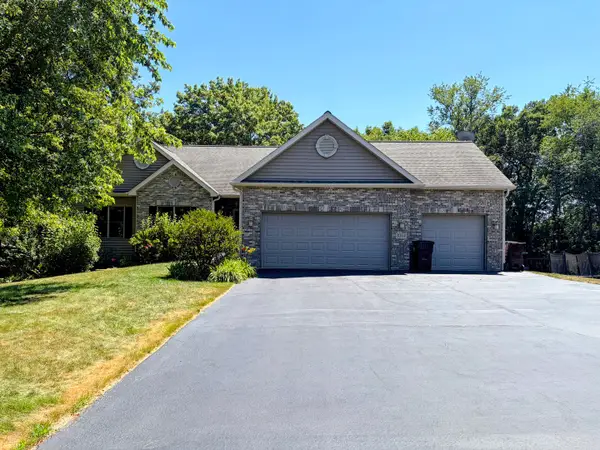 5101 Eagles Roost, Richmond, IL 60071